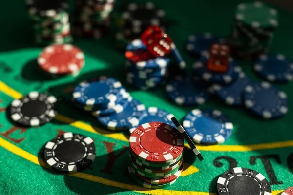 Mega Wheel live dealer spinning the physical wheel on kubet login